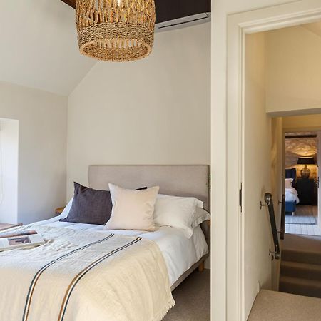 فيلا Luxury Cotswold Retreats Moreton-in-Marsh المظهر الخارجي الصورة